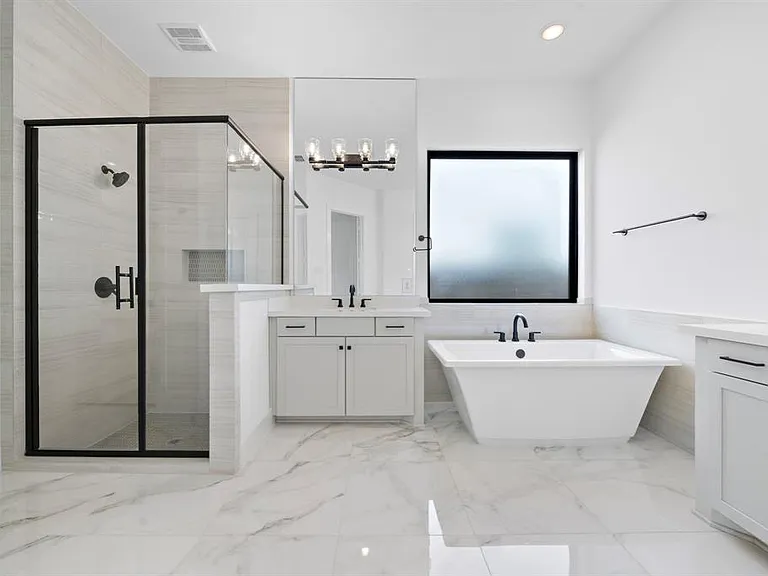 9806 Oakwood Trl — Photo 17