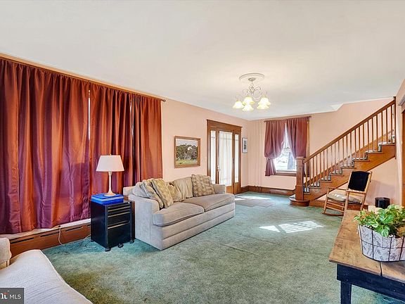 3rd image of 602 Graystone Rd