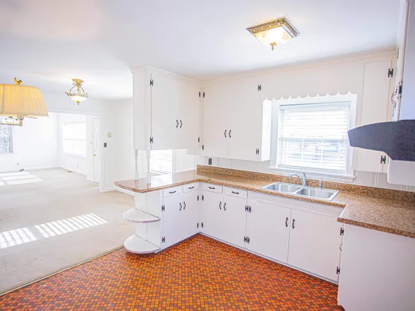 5174 Chisholm Lake Rd, Ripley, TN 38063