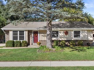2104 Garland AVENUE, Waukesha, WI 53188