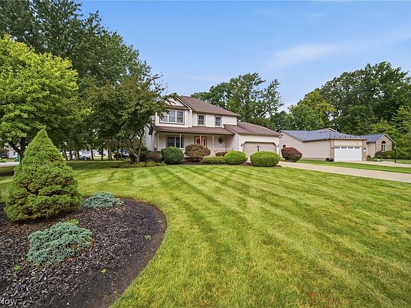 4th image of 335 Radley Dr