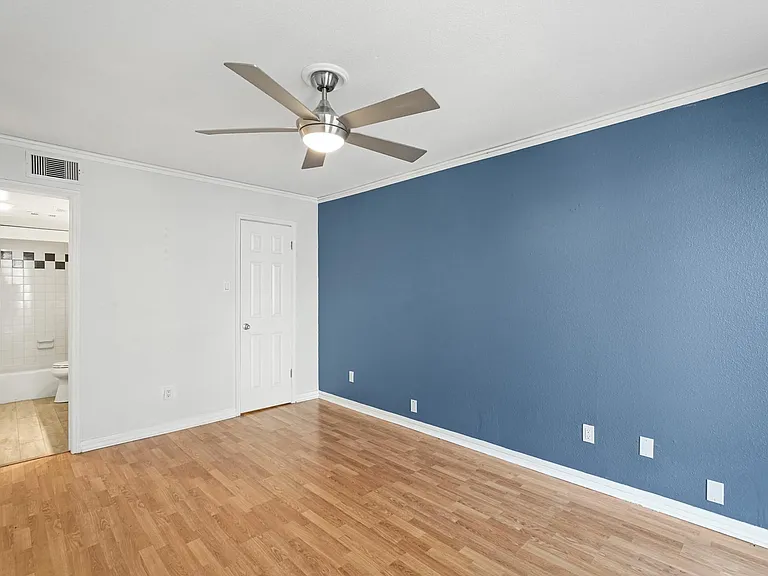 4637 Wild Indigo St #492 — Photo 19