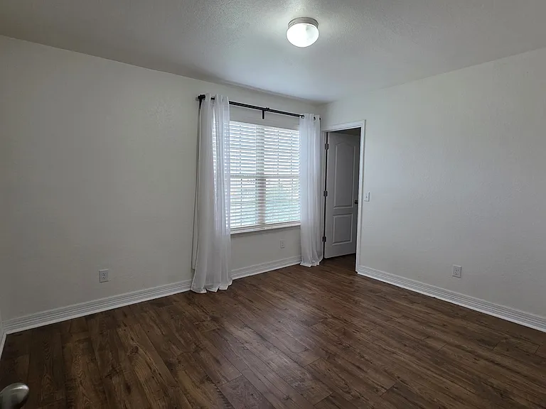 4902 Eagle Valley — Photo 14