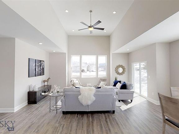 3rd image of 1109 W Reservoir St