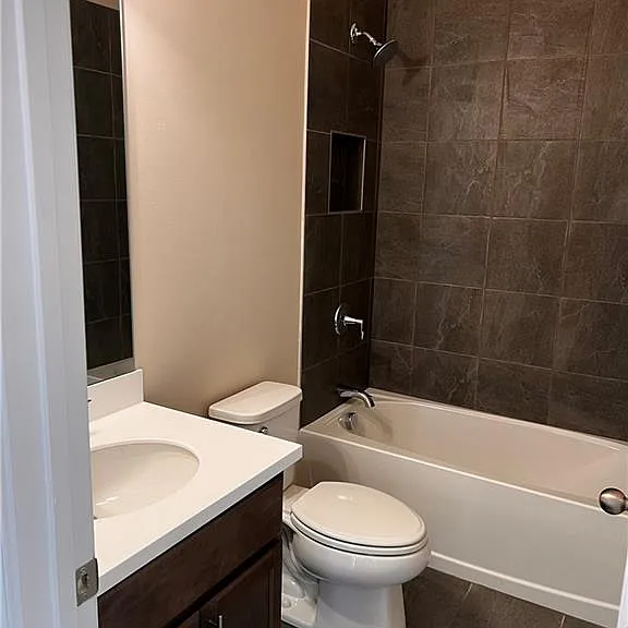 3755 Crestland Ln — Photo 15
