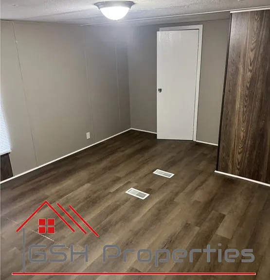 24 Camelot Ln #1 — Photo 6