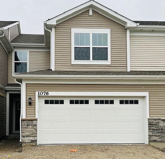 1st image of 1076 Moraine Dr