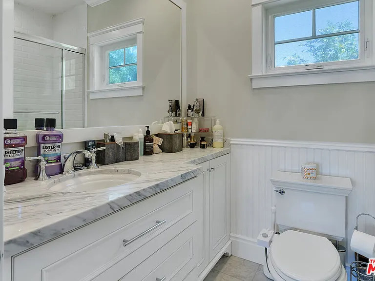 19633 Wells Dr — Photo 28