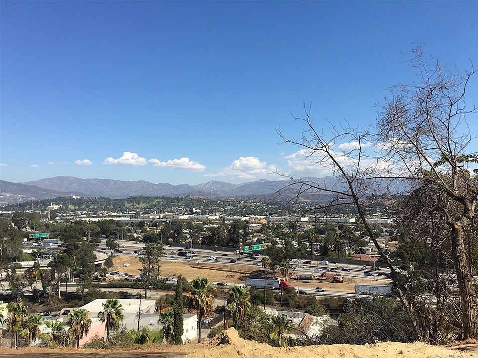 1st image of 1928 Sunflower Ave