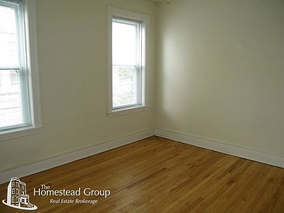 5th image of 1738 W Touhy Ave Fl 2W