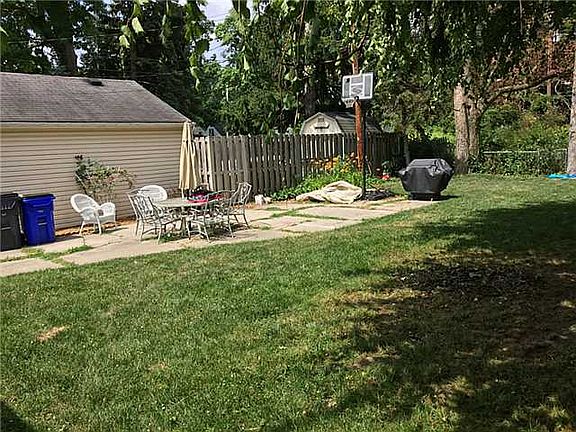 2nd image of 3667 Sherbrooke Rd