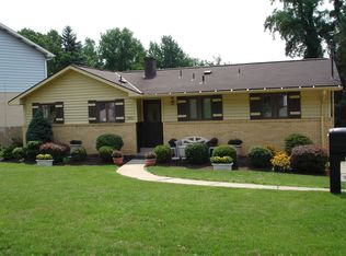 310 Larch Ln, Pittsburgh, PA