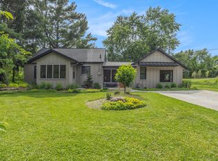 304 Leonard St NW, Grand Rapids, MI 49534
