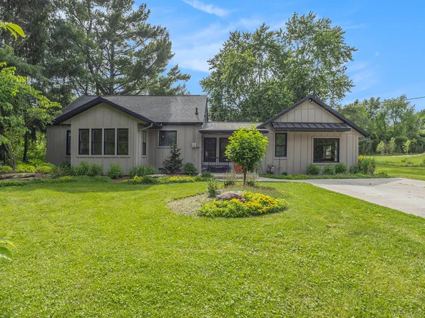 304 Leonard St NW, Grand Rapids, MI 49534