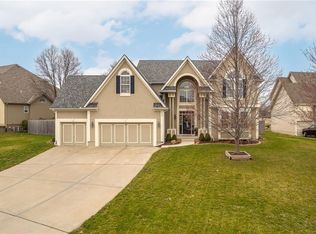 6210 N Cypress Ave, Gladstone, MO 64119