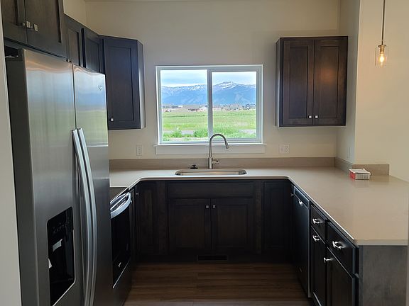3rd image of 510 Winston Ln Unit B