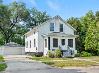 317 N Wisconsin St, Carpentersville, IL 60110