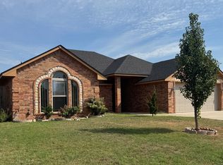 1512 NE Scenic Rdg, Elgin, OK 73538