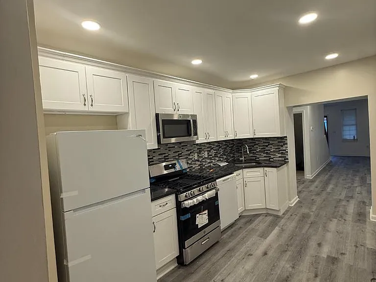 1333 N Walnut St — Photo 5