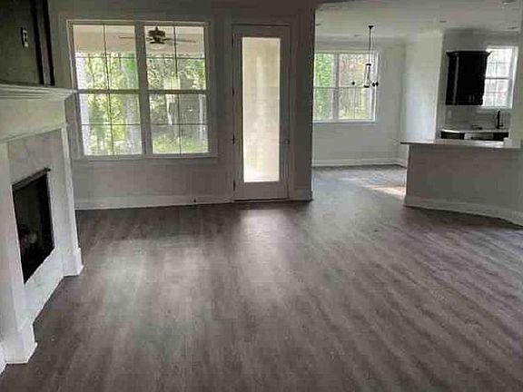 Additional Living Room