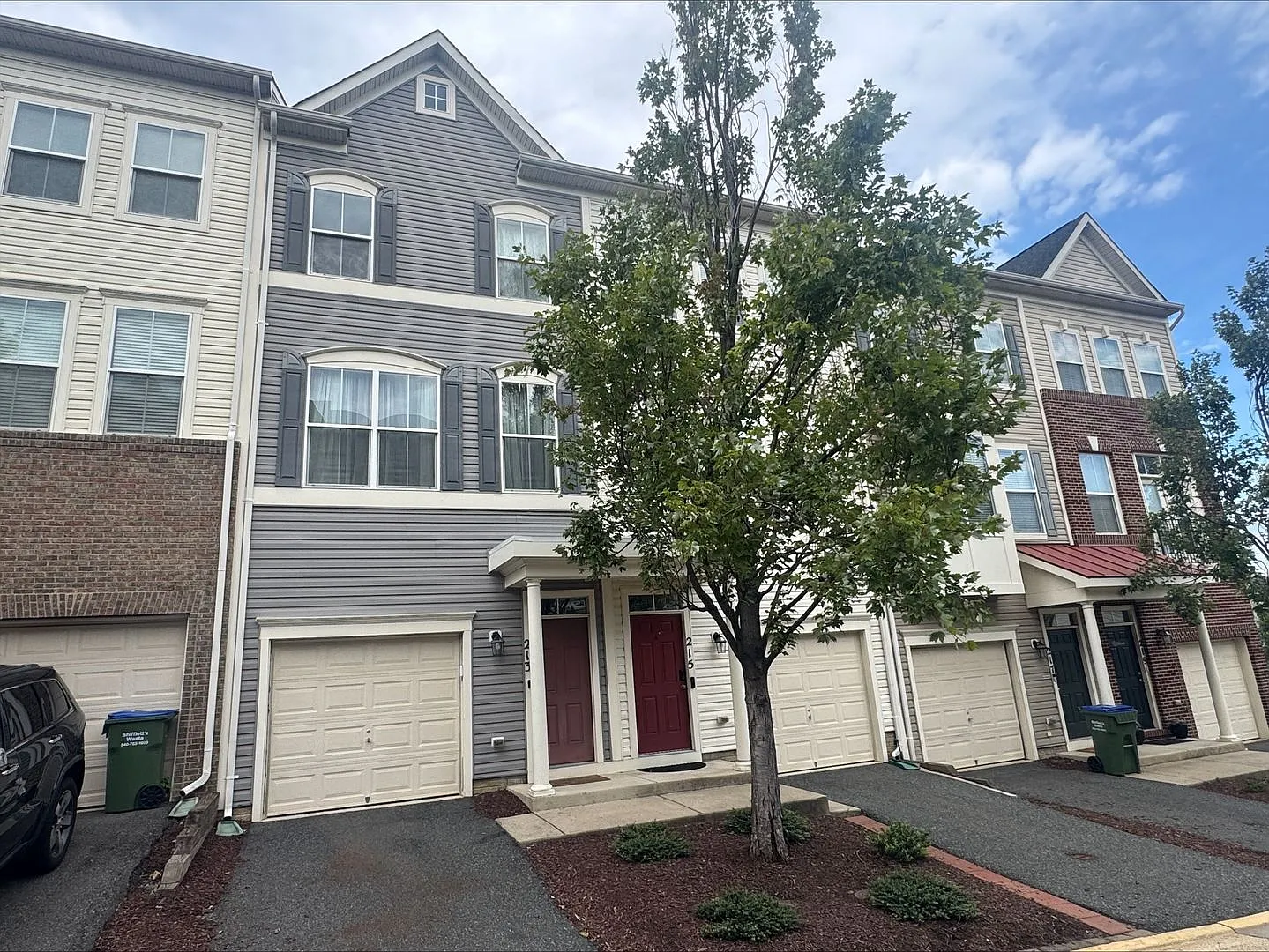 Beautiful Townhouse In Villages At Woodstream — Photo 2