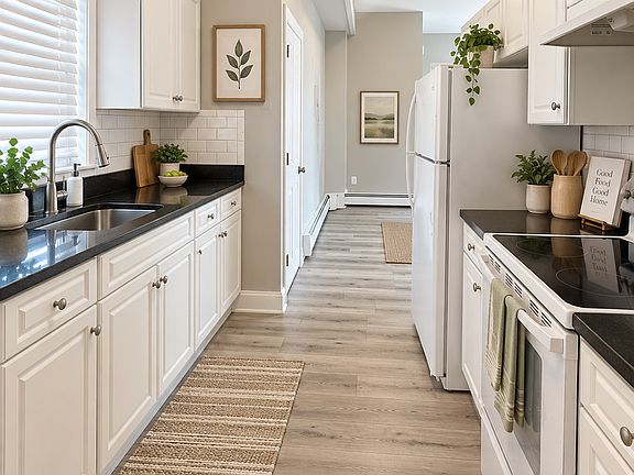 5th image of 54 Green St APT 1