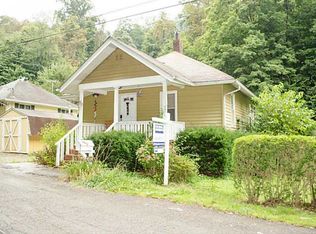 634 Thorn Hollow Dr, Coraopolis, PA 15108