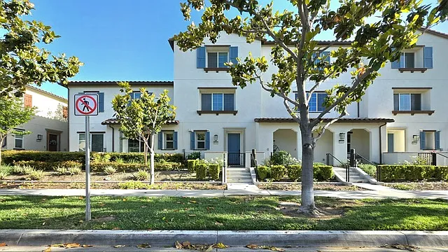 8141 Garden Park St — Photo 1