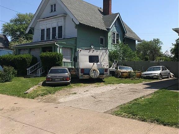 2nd image of 759 E 105th St