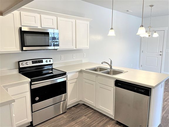 3rd image of 5230 W Cannavale Dr #C203