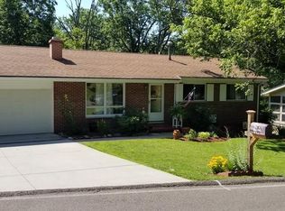 6 Strouds Run Rd, Athens, OH 45701