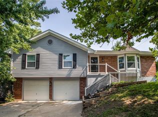 2637 SW Walnut St, Blue Springs, MO 64015