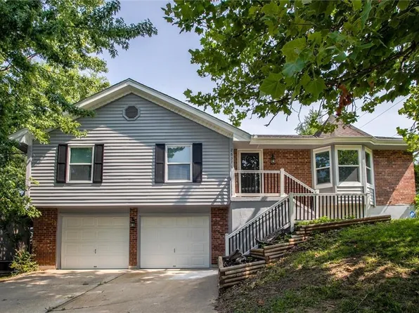 2637 SW Walnut St, Blue Springs, MO 64015