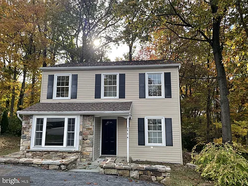 1666 Hemlock Cir Photo 1