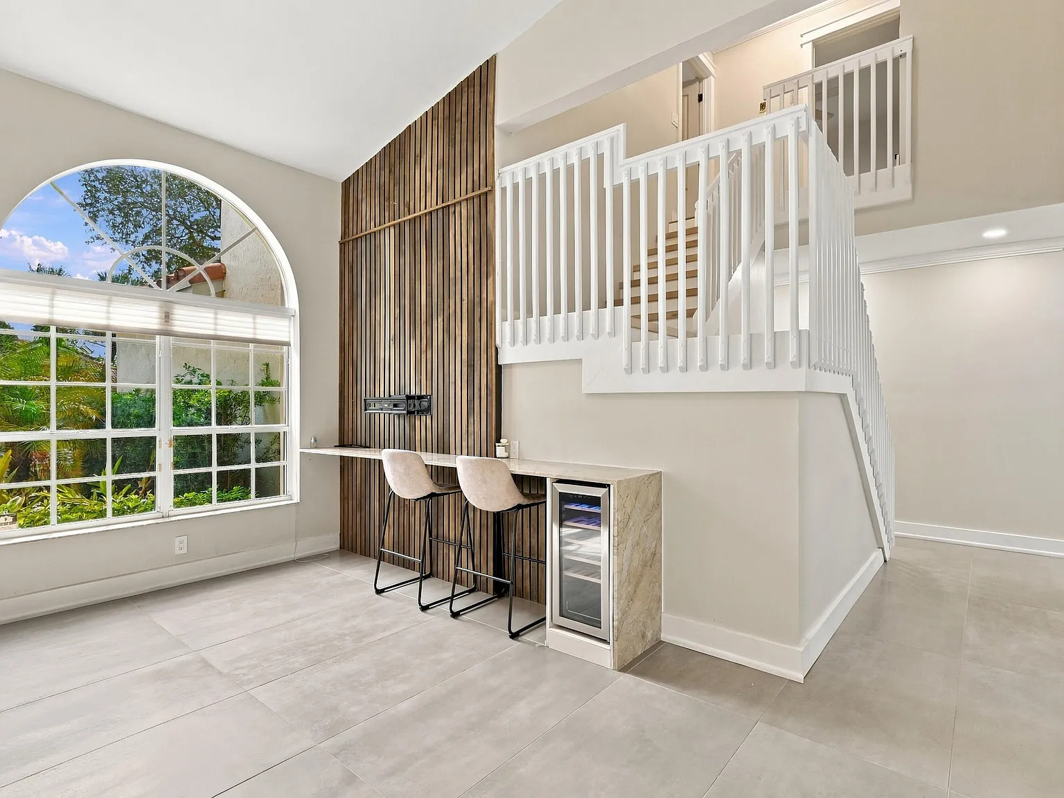 4 bed, 3.0 bath, 2761 sqft, $6,250 — Photo 4