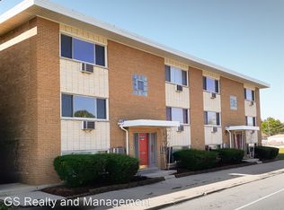 1300 W Roosevelt Rd #2W, Broadview, IL 60155