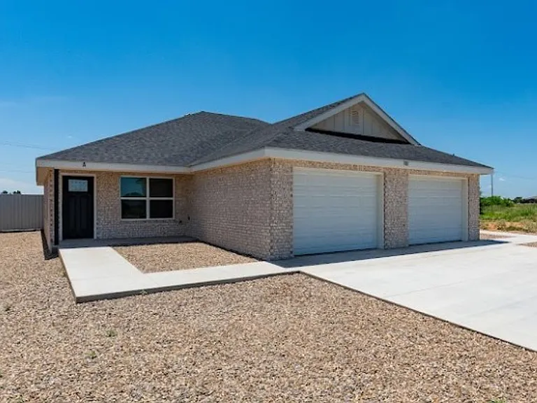 128 Chisum Dr — Photo 2