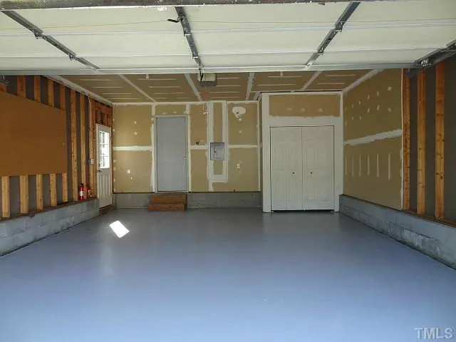 Garage_05092022