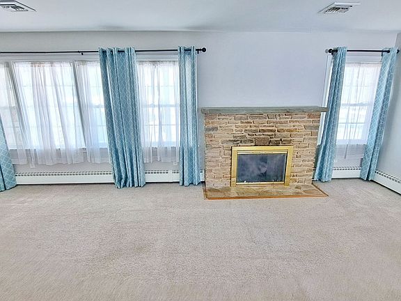 5th image of 1170 Westminster Ave