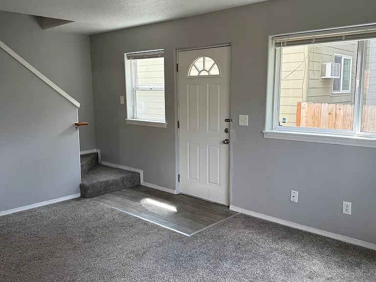 5623 SE 84th Ave #3 — Photo 5