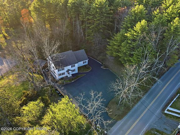 2nd image of 457 Hickory Valley Rd