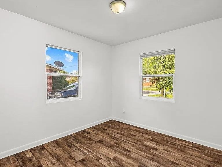 3919 Skycrest Dr — Photo 35