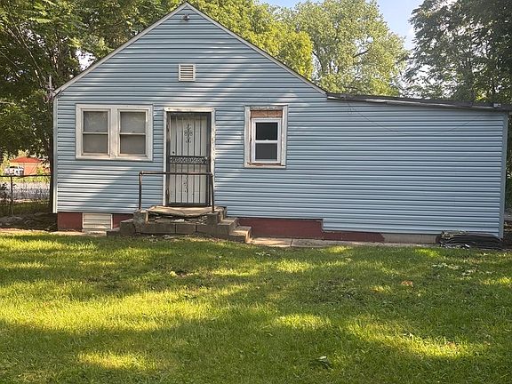 4th image of 3743 W 135th St