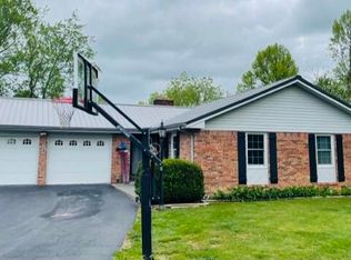 725 Lynncrest Dr SE, Coeburn, VA 24230