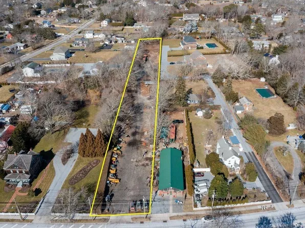 500 Montauk Highway, East Quogue, NY 11942