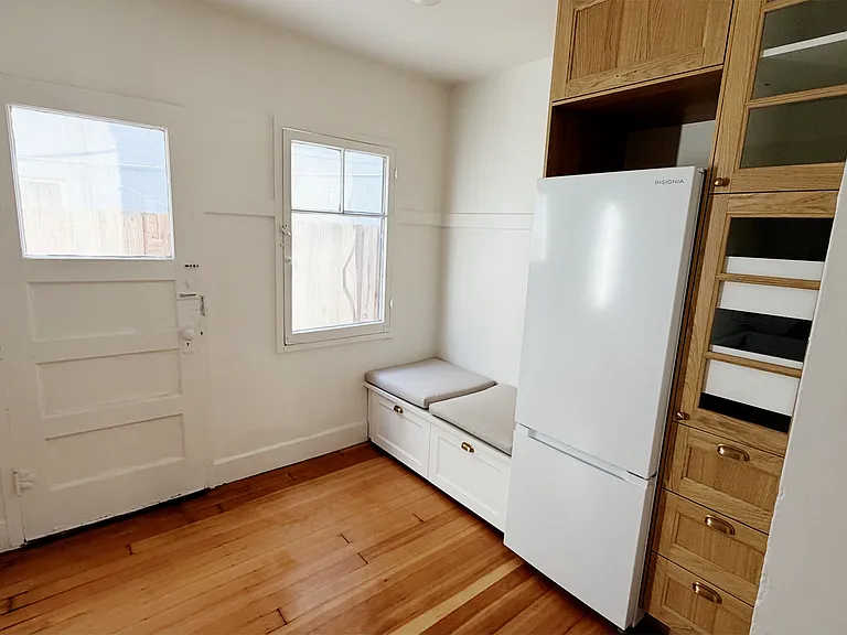 253 S Lemon St #10 — Photo 3