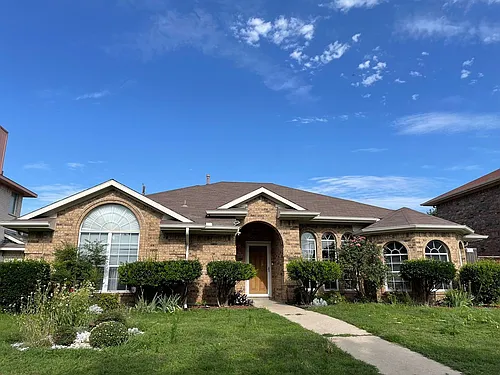 1304 Rosewood Ln Photo 1