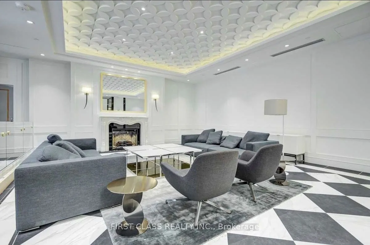 Building Photo - 955 Bay St #Penthouse 4106
