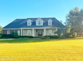698 Diamond Ridge Rd, Clarksdale, MS 38614