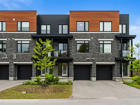 43 Bachman Ter, Ottawa, ON K2L 1W2